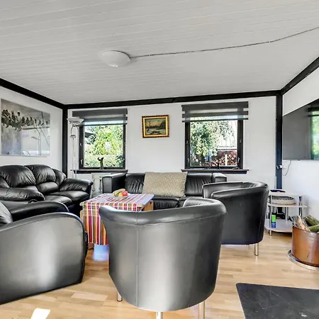 2 Bedroom Amazing In Orum Djurs