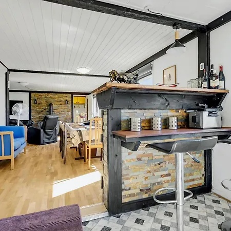 2 Bedroom Amazing In Orum Djurs Feriehus *