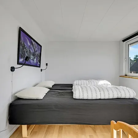 2 Bedroom Amazing In Orum Djurs Feriehus